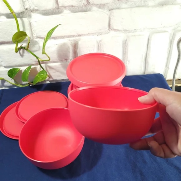 Tupperware Legacy Cereal Bowl set Of 4 With Lids - Picture 3 of 6